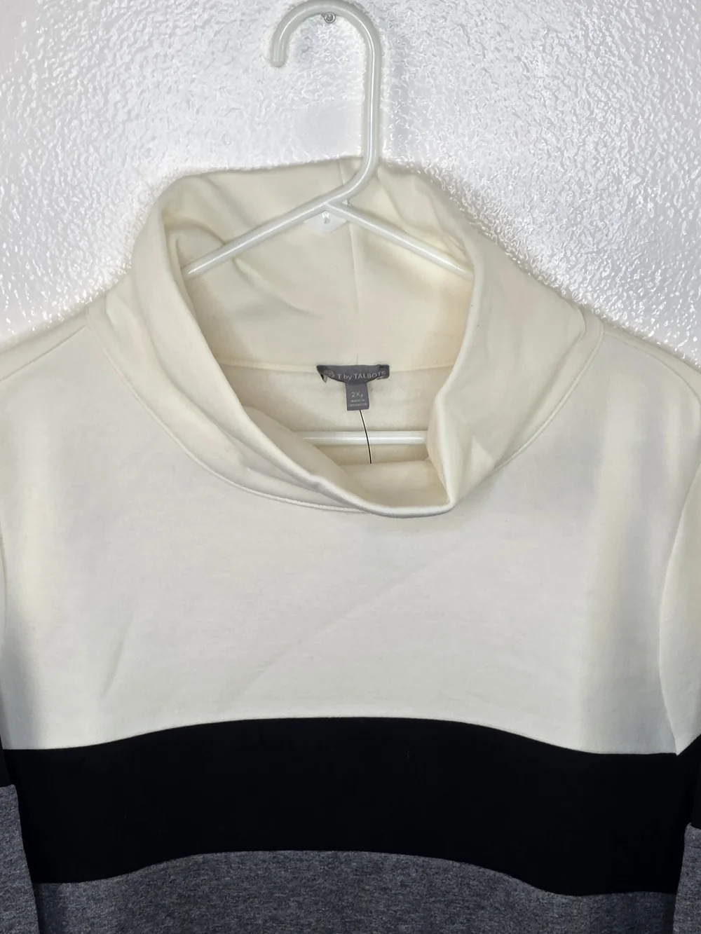 T By Talbots Cozy Colorblock Pullover Fleece Sweatshirt Ivory, Black & Gray 2Xp